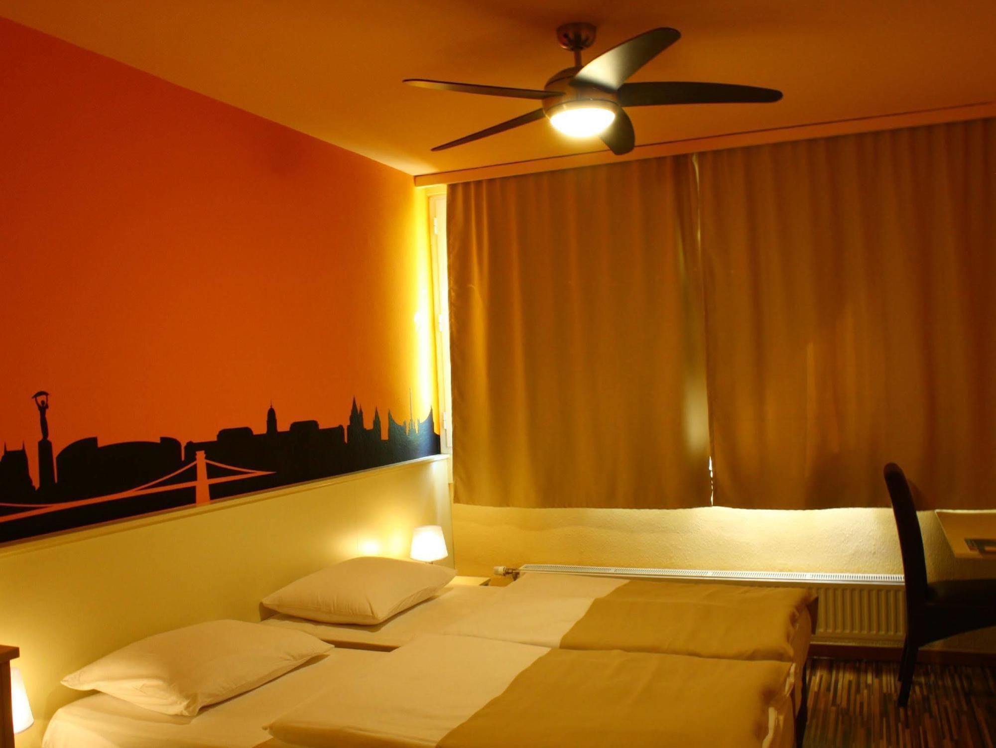 בודפשט Hotel Pest Inn מראה חיצוני תמונה